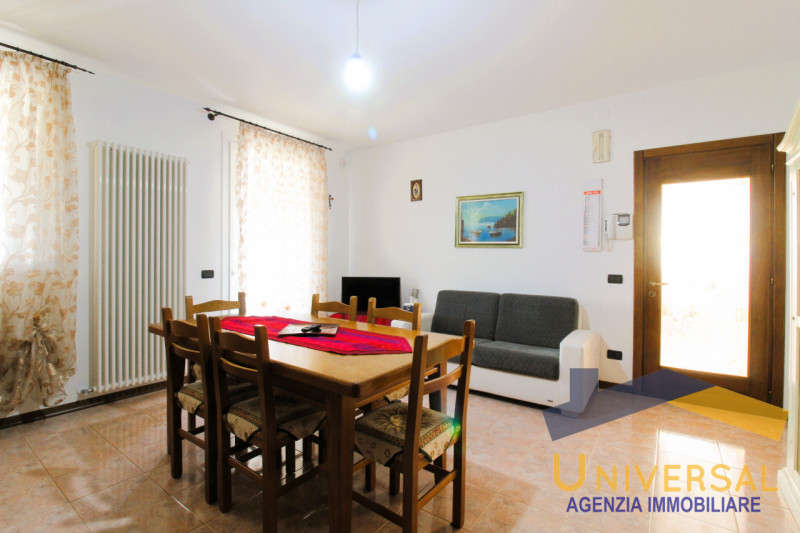 CAMPOSAMPIERO – Splendida villa singola, già predisposta per la divisione in due unità indipenden...