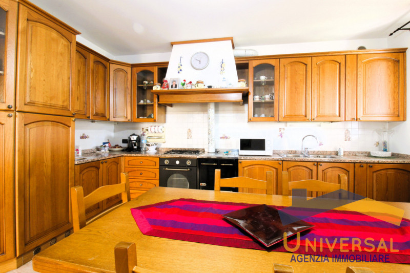 CAMPOSAMPIERO – Splendida villa singola, già predisposta per la divisione in due unità indipenden...