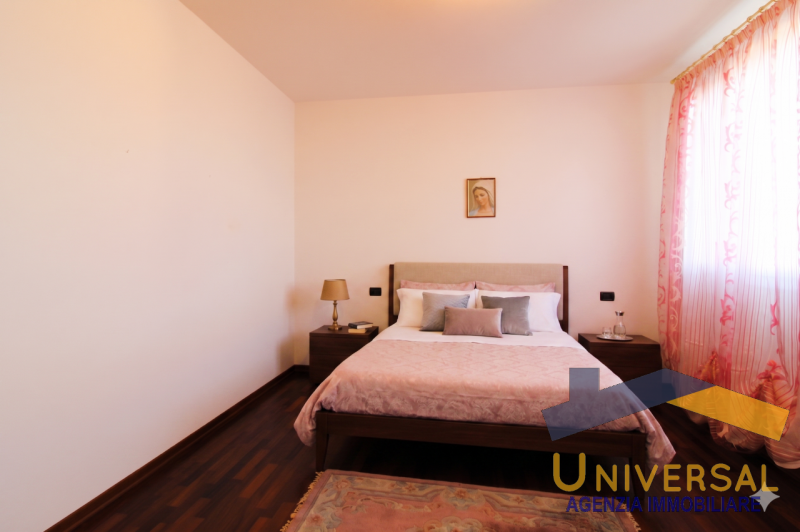 CAMPOSAMPIERO – Splendida villa singola, già predisposta per la divisione in due unità indipenden...