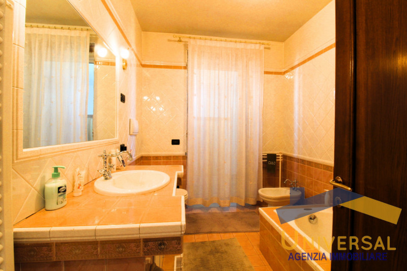 CAMPOSAMPIERO – Splendida villa singola, già predisposta per la divisione in due unità indipenden...