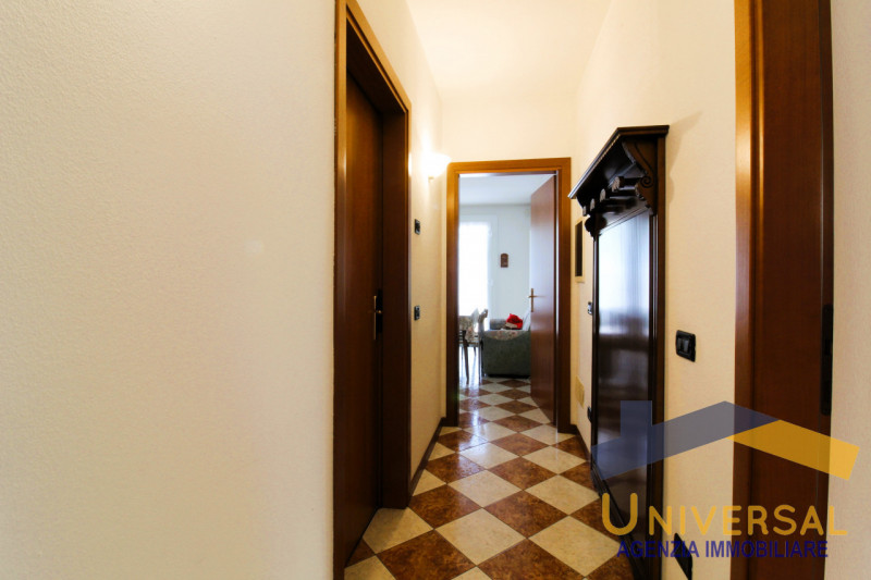 CAMPOSAMPIERO – Splendida villa singola, già predisposta per la divisione in due unità indipenden...