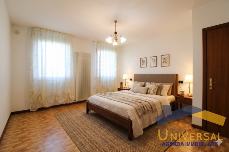 CAMPOSAMPIERO – Splendida villa singola, già predisposta per la divisione in due unità indipenden...