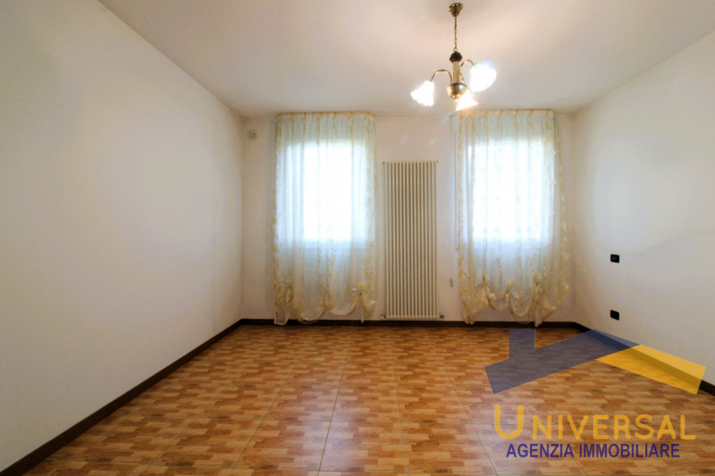 CAMPOSAMPIERO – Splendida villa singola, già predisposta per la divisione in due unità indipenden...