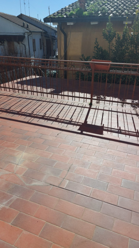 Longare, zona di via Colderuga, è in vendita una casa singola composta da due unità, una al piano...