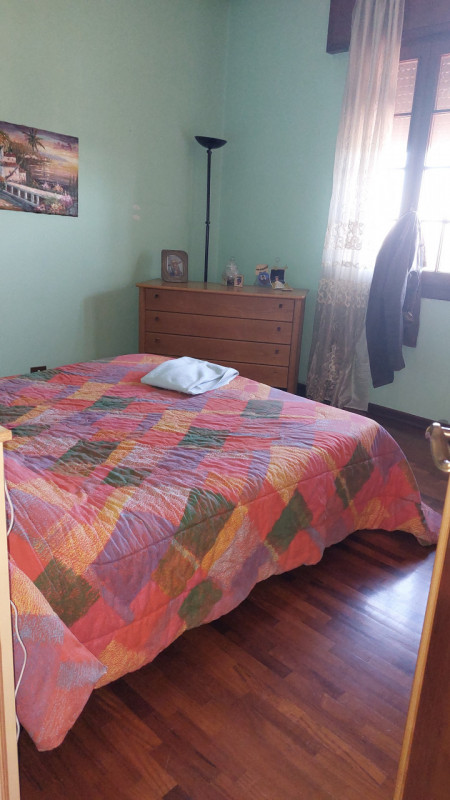 Longare, zona di via Colderuga, è in vendita una casa singola composta da due unità, una al piano...