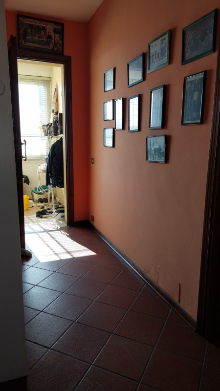 Longare, zona di via Colderuga, è in vendita una casa singola composta da due unità, una al piano...