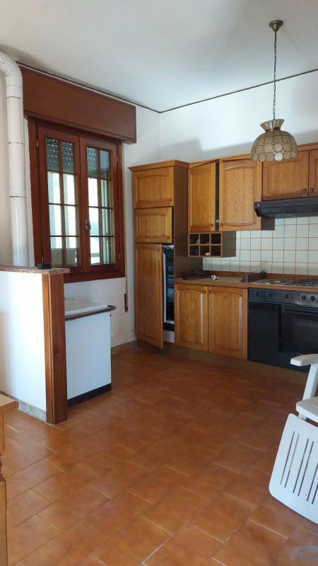 Longare, zona di via Colderuga, è in vendita una casa singola composta da due unità, una al piano...