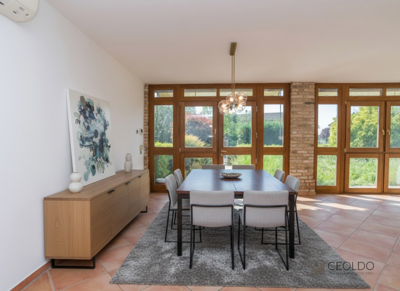 VIGONZA CENTRO: vieni a visitare questa affascinante porzione d’angolo di villa quadrifamiliare n...