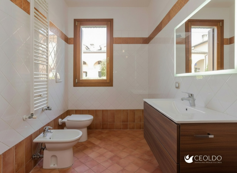 VIGONZA CENTRO: vieni a visitare questa affascinante porzione d’angolo di villa quadrifamiliare n...