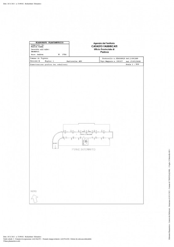 Scopri questa affascinante porzione d’angolo di villa a schiera nel cuore di Vigonza, una soluzio...