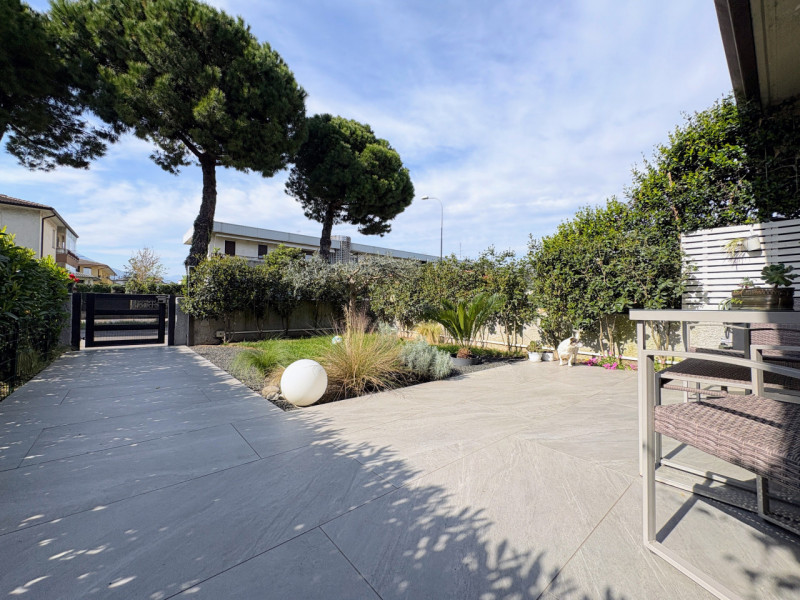 THIENE - villa a schiera ristrutturata con giardino € 298.000,00

08.05.2026 OPEN HOUSE DAY dalle...
