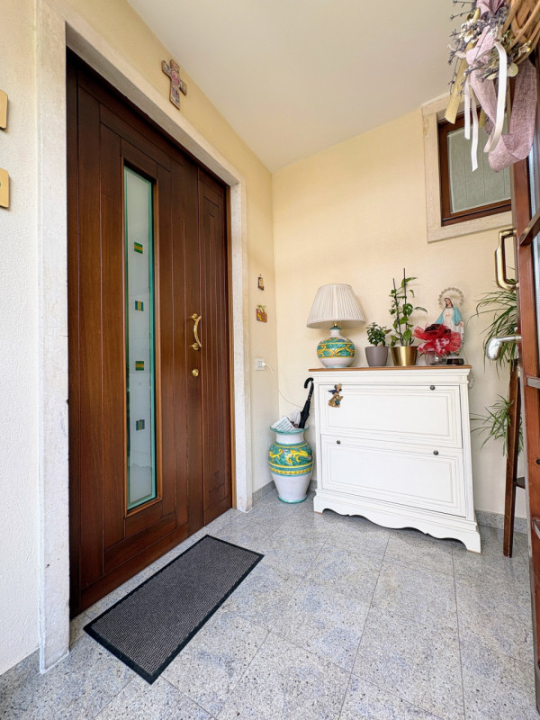 THIENE - villa a schiera ristrutturata con giardino € 298.000,00

08.05.2026 OPEN HOUSE DAY dalle...