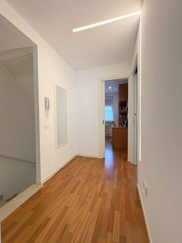 THIENE - villa a schiera ristrutturata con giardino € 298.000,00

08.05.2026 OPEN HOUSE DAY dalle...