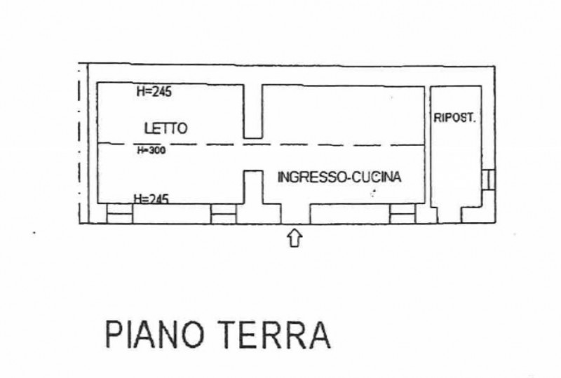 Proponiamo in vendita a Lozzo Atestino, in un piacevole contesto immerso nel verde, un'interessan...