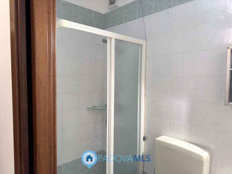 Immobile in esclusiva al Gruppo Padova MLS

Recente appartamento in ottime condizioni posta al pi...