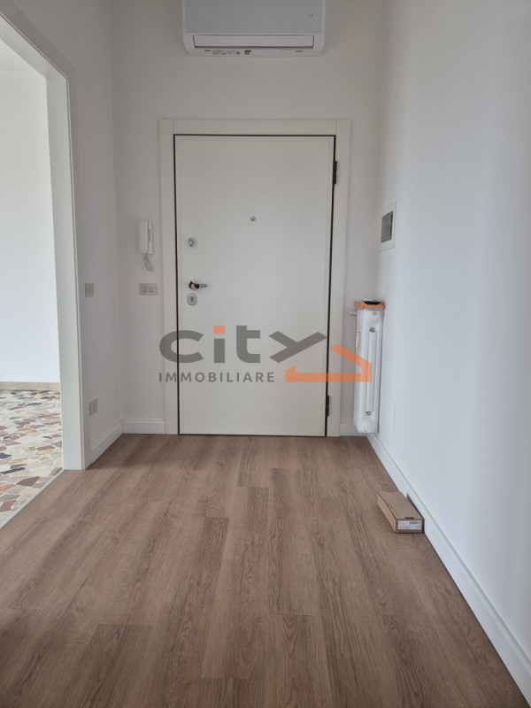 Bassano del Grappa a due passi dal centro - Proponiamo in locazione APPARTAMENTO BICAMERE disponi...