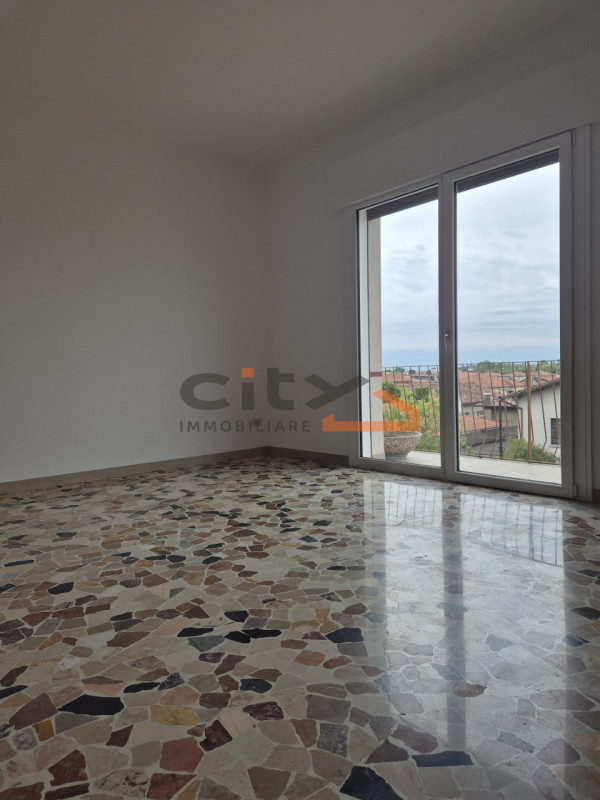 Bassano del Grappa a due passi dal centro - Proponiamo in locazione APPARTAMENTO BICAMERE disponi...