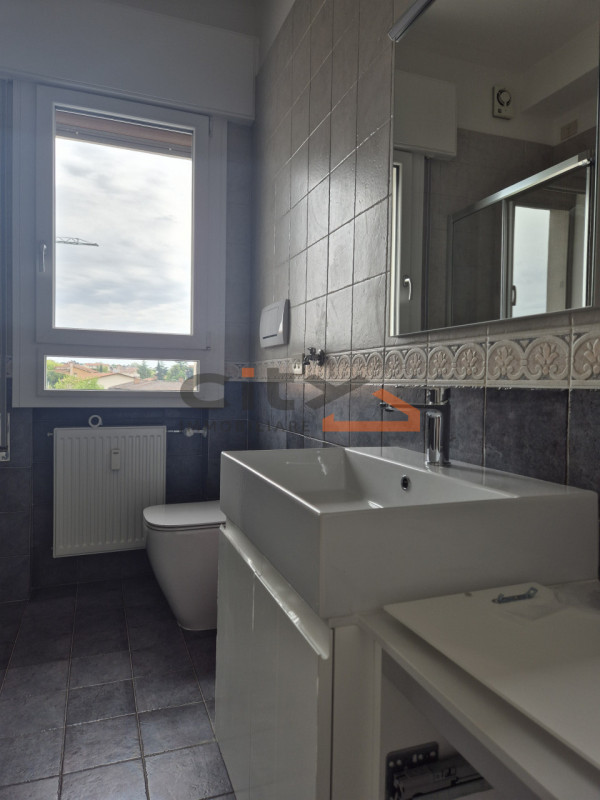 Bassano del Grappa a due passi dal centro - Proponiamo in locazione APPARTAMENTO BICAMERE disponi...