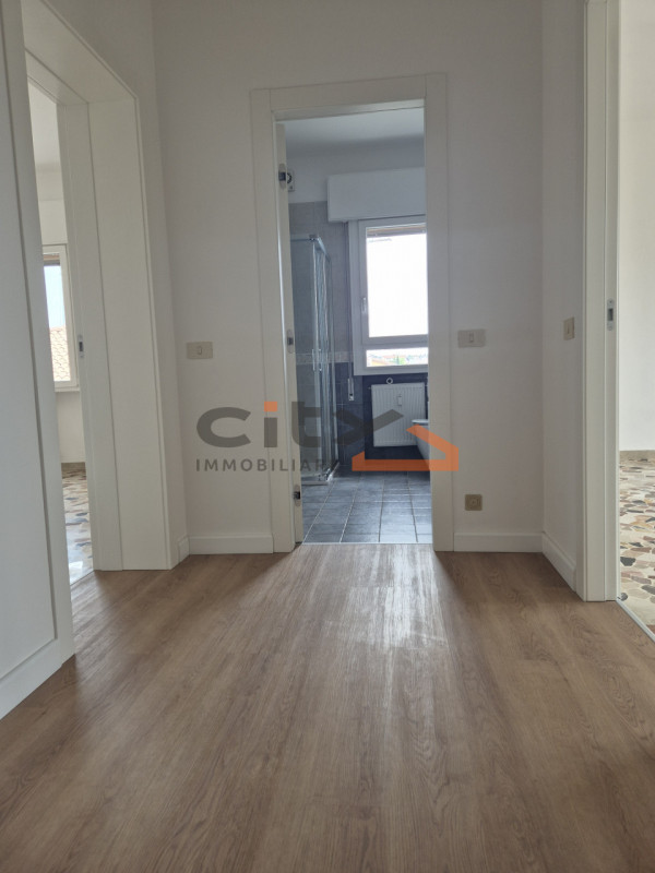 Bassano del Grappa a due passi dal centro - Proponiamo in locazione APPARTAMENTO BICAMERE disponi...