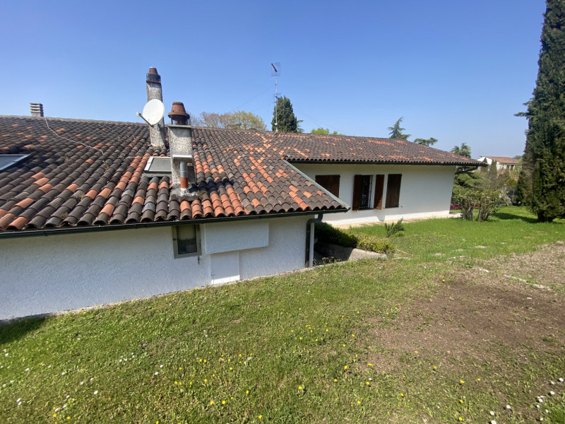 Villa unico piano - Piscina - Parco 5000 mq
Colline tra Vicenza e Arcugnano, villa singola dispos...