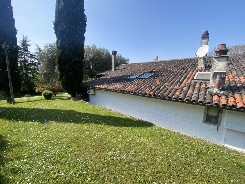 Villa unico piano - Piscina - Parco 5000 mq
Colline tra Vicenza e Arcugnano, villa singola dispos...