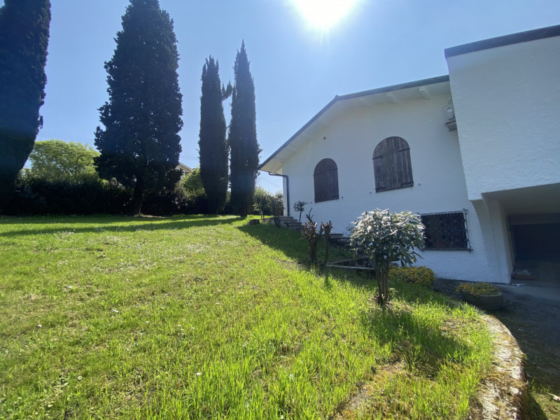 Villa unico piano - Piscina - Parco 5000 mq
Colline tra Vicenza e Arcugnano, villa singola dispos...