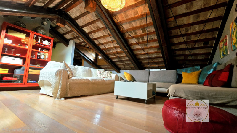 Rif. APE393 - Situato a pochi passi dal rinomato castello di Este, con vista sulla pineta e sul p...