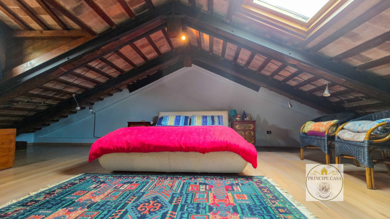 Rif. APE393 - Situato a pochi passi dal rinomato castello di Este, con vista sulla pineta e sul p...