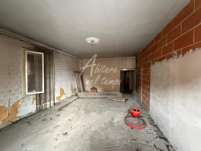 Carmignano di Brenta (PD) - Centro

Situato nel cuore pulsante di Carmignano di Brenta, posiziona...