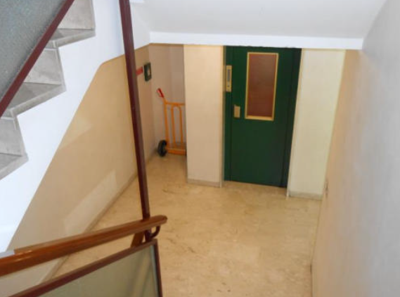 Rif. A.A.70-25

Vendita all'asta - appartamento al 3° piano con garage in data 27 maggio 2026

De...