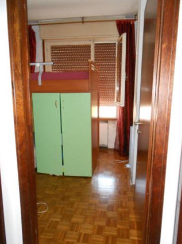 Rif. A.A.70-25

Vendita all'asta - appartamento al 3° piano con garage in data 27 maggio 2026

De...