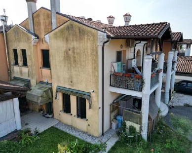 Rif. A.A.34-25

Vendita all'asta - appartamento al 1° piano con posto auto in data 27 maggio 2026...