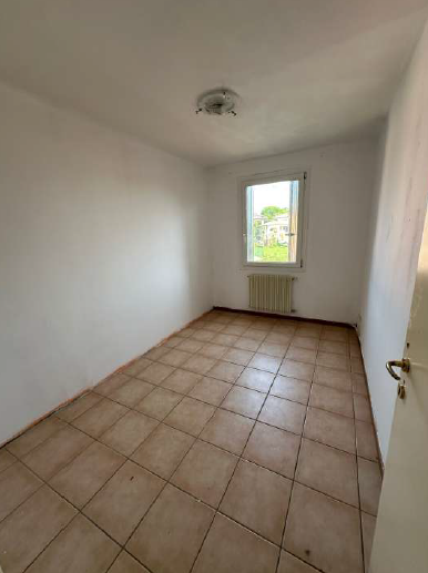 Rif. A.A.34-25

Vendita all'asta - appartamento al 1° piano con posto auto in data 27 maggio 2026...