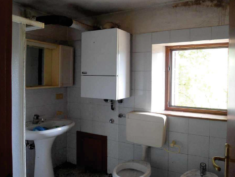 Rif. A.A.39-25

Vendita all'asta - appartamento al 1° piano in data 27 maggio 2026

Descrizione: ...