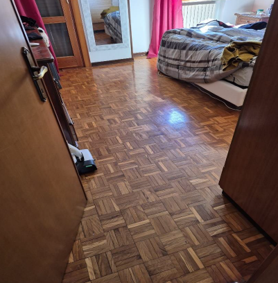 Rif. A.A.333-24

Vendita all'asta - appartamento al 1° piano con garage in data 27 maggio 2026

D...