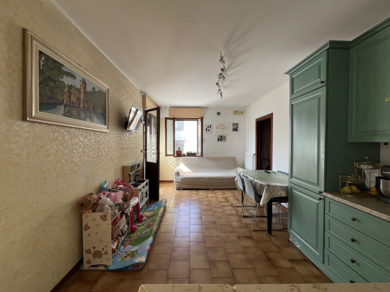 In posizione centralissima nel cuore di Conselve, proponiamo in vendita un luminoso appartamento ...