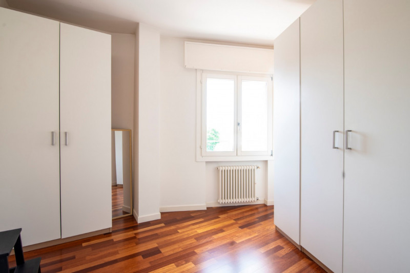 Nel cuore storico di Abano Terme, proponiamo in vendita un elegante appartamento, situato al seco...