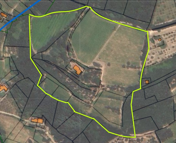 Proponiamo in vendita un meraviglioso rustico, situato nella suggestiva zona di Valnogaredo (Cint...