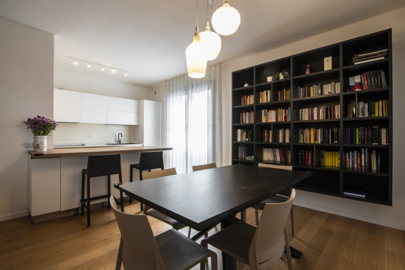 Ponte San Nicolò - Voltabarozzo: Appartamento al secondo piano con ascensore così composto:
Ingre...