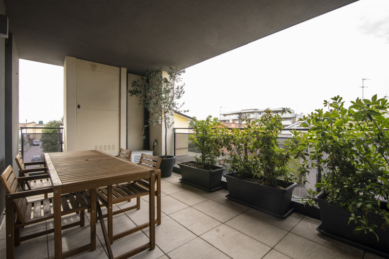 Ponte San Nicolò - Voltabarozzo: Appartamento al secondo piano con ascensore così composto:
Ingre...