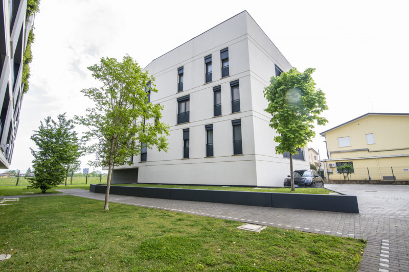 Ponte San Nicolò - Voltabarozzo: Appartamento al secondo piano con ascensore così composto:
Ingre...