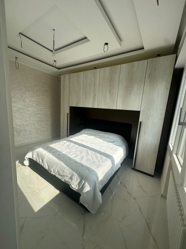 LOREGGIA proponiamo in vendita luminoso appartamento al 2° ed ultimo piano in contesto di sole 4 ...