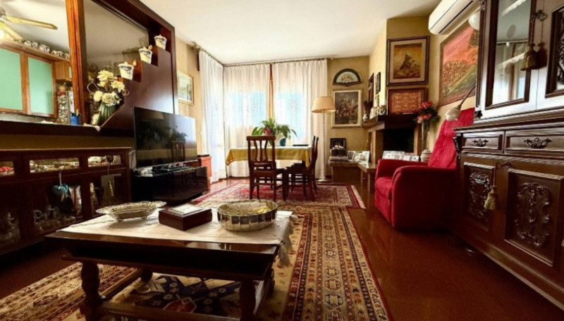 Nel cuore di Albignasego, comodo ai servizi del quartiere ed a pochi minuti dal capolinea della l...