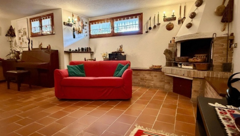 Nel cuore di Albignasego, comodo ai servizi del quartiere ed a pochi minuti dal capolinea della l...