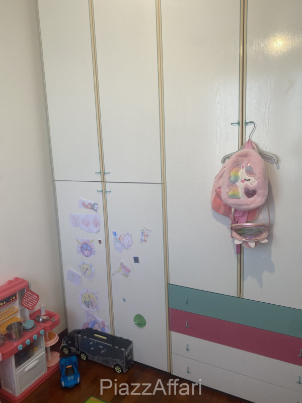 Proponiamo in vendita appartamento al 3° ed ultimo piano su palazzina di sole 6 unità.
Lo stesso ...