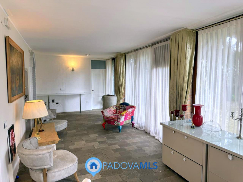 Immobile in esclusiva al Gruppo Padova MLS

Se amate la tranquillità e allo stesso tempo la vicin...