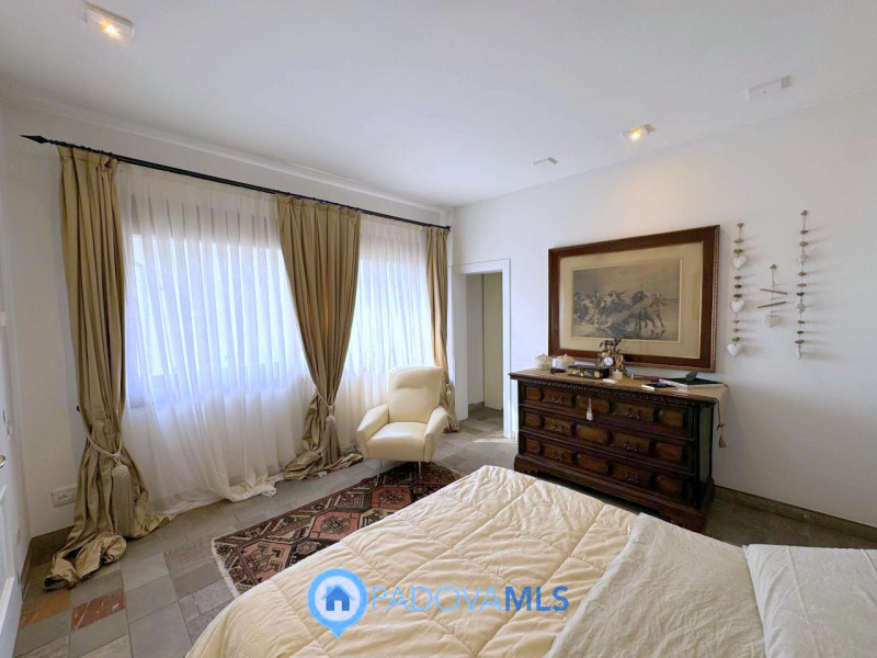 Immobile in esclusiva al Gruppo Padova MLS

Se amate la tranquillità e allo stesso tempo la vicin...