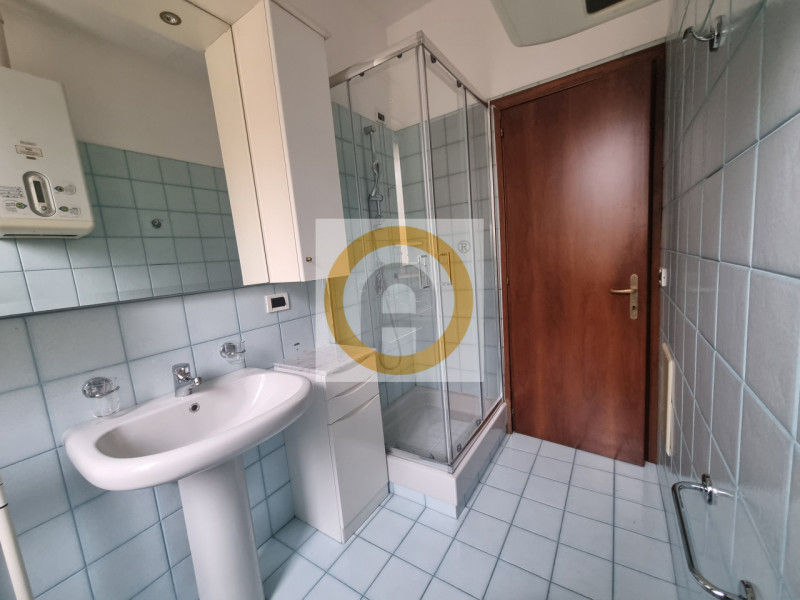 PER LA PROPOSTA DI AFFITTO: Inviare ESCLUSIVAMENTE una mail a locazioni@abitareoggi.it indicando:...