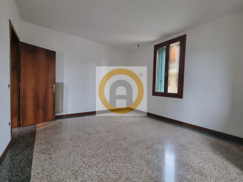 PER LA PROPOSTA DI AFFITTO: Inviare ESCLUSIVAMENTE una mail a locazioni@abitareoggi.it indicando:...