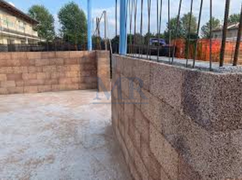 FERRI - Rif. MR142D6 
GRANDE SOGGIORNO - 3 CAMERE DA LETTO - AMPIA TERRAZZA - CL. ENERG. "A4"

In...